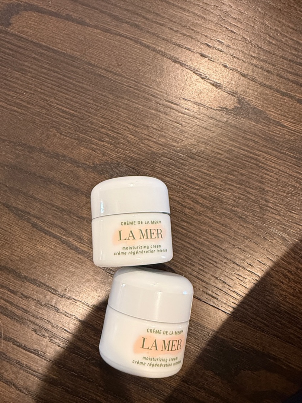 La Mer Moisturizing Cream Jars - White with Gold Logo